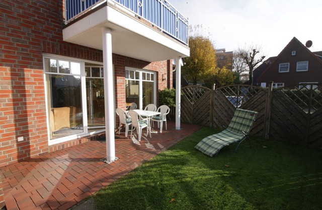 beautiful apartment with garden near the beach