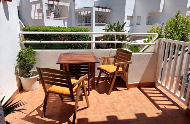 Beautiful apartment with pool and garage