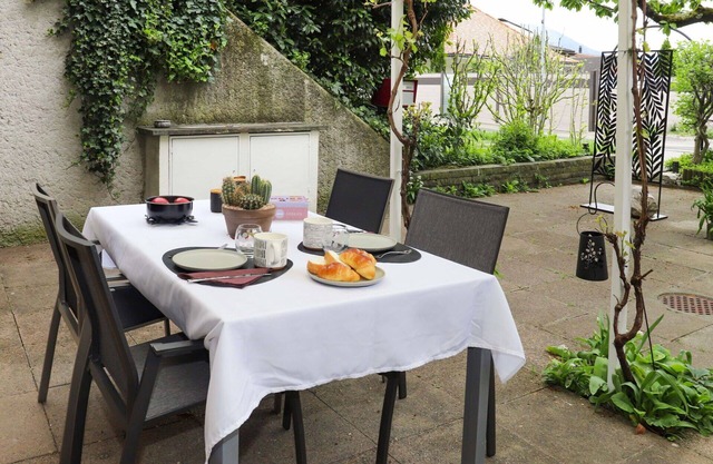 Beautiful apartment for 2 guests with WIFI, TV, terrace, pets allowed and panoramic view