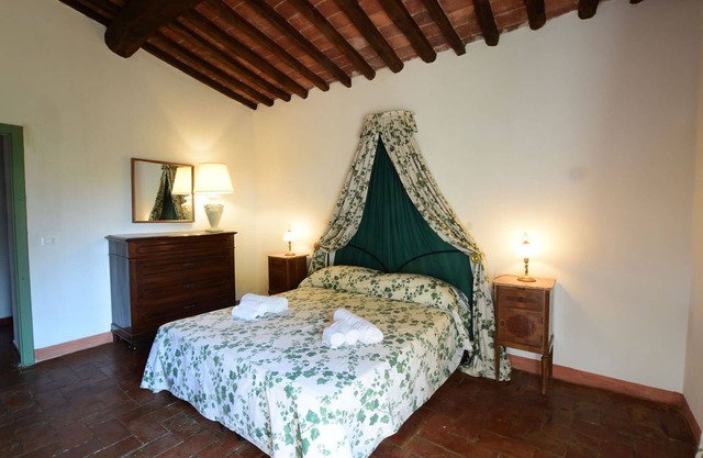 Beautiful apartment for 6 people with WIFI, A/C and TV