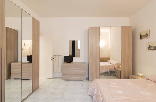 Beautiful apartment for 3 people with WIFI, A/C and TV