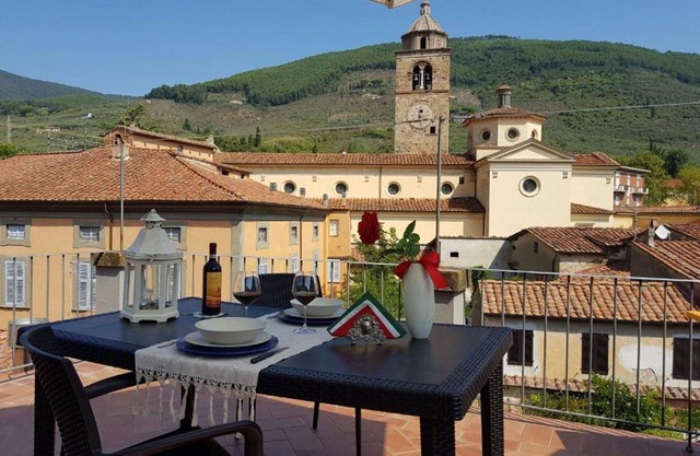 Beautiful apartment for 7 guests with WIFI, A/C, TV, terrace and panoramic view