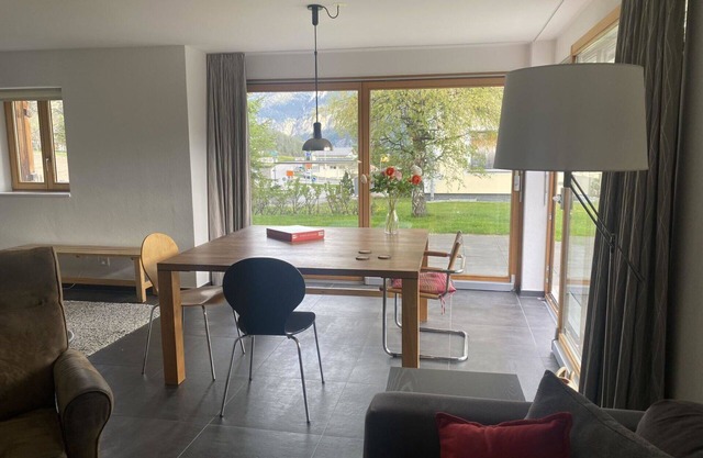 Beautiful apartment for 8 guests with WIFI, TV and balcony