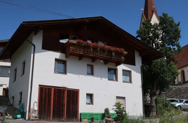 Beautiful apartment for 6 guests with WIFI, TV, balcony, pets allowed and parking