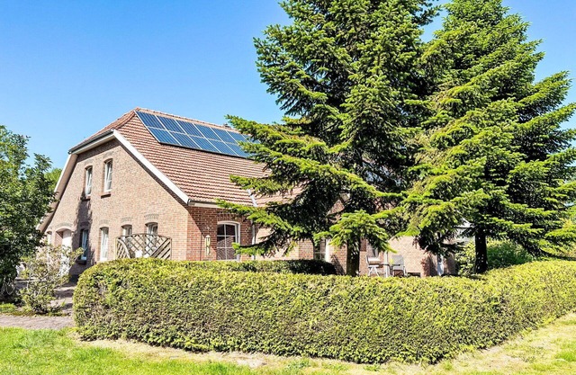 Beautiful apartment for 4 guests with WIFI, TV, terrace, pets allowed and parking