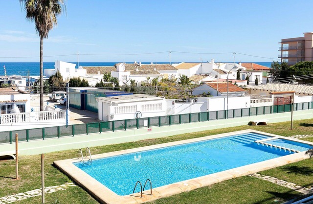 Beautiful apartment for 6 people with WIFI, A/C, pool, TV and terrace