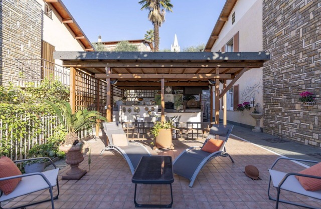 Beautiful apartment for 10 people with WIFI, TV, panoramic view and parking