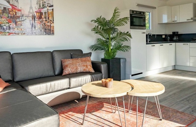 Beautiful apartment in villa for 4 people with WIFI, TV, terrace and parking