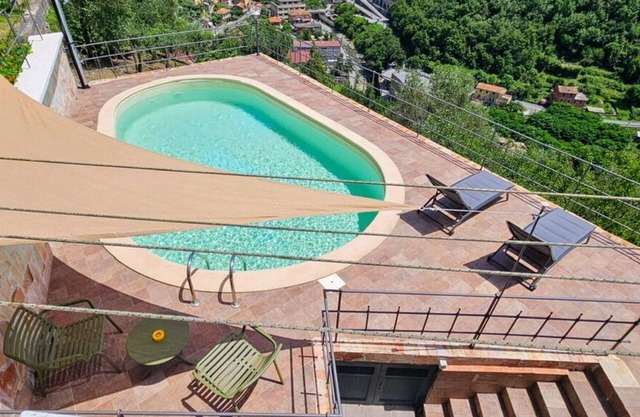 Beautiful apartment with private pool, WIFI, terrace, panoramic view, parking, close to Portofino