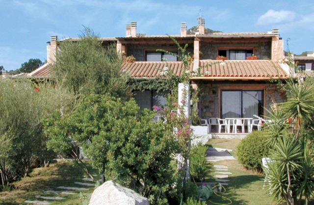 Beautiful apartment in villa for 6 people with A/C, TV, terrace and pets allowed