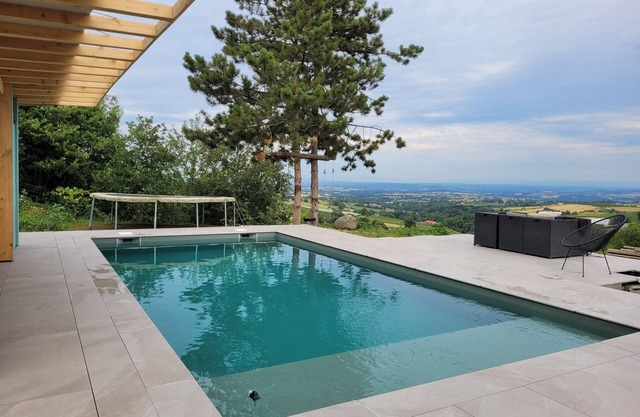 Beautiful architect-designed house in the Monts du Lyonnais region