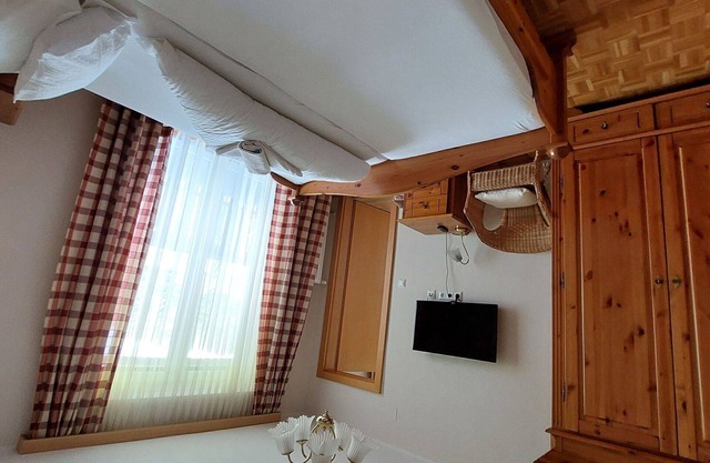 Beautiful apartment for 6 guests with WIFI, TV and balcony