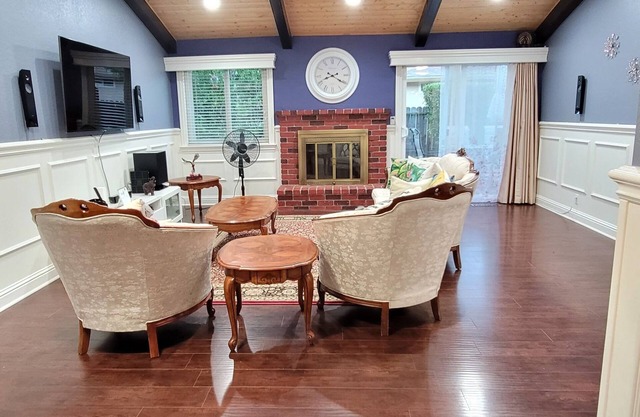 Beautiful Bayarea Bungalow centrally located!