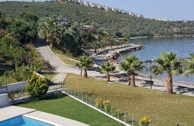 Beautiful Beach front Villa