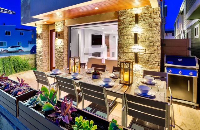 Beautiful Beach Home, Rooftop Hot Tub w/ Amazing Views - Steps to Sand