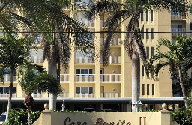 Beautiful Beachfront 2 bedroom condo on Bonita Beach.