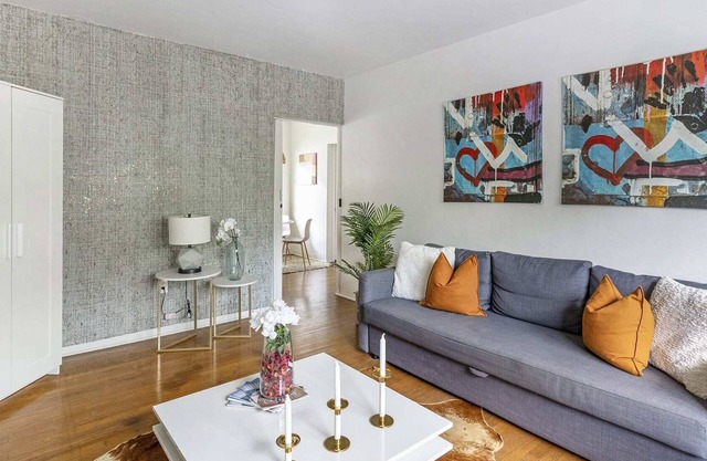 Beautiful Brickell Apartment/Beach 10min/Location/Shops