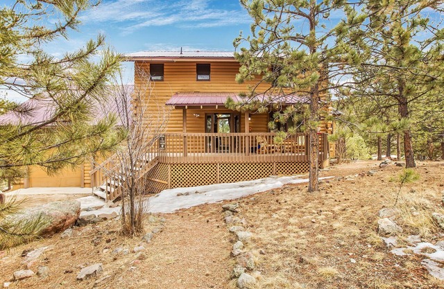 Beautiful Cabin on 40 acres