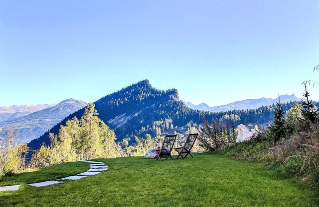 Beautiful private villa for 10 guests with WIFI, TV, terrace, pets allowed and panoramic view