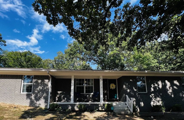 Beautiful, cheerful and cozy 4BDR home