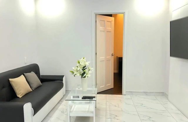 Beautiful Compact Studio ❤ Tea Garden