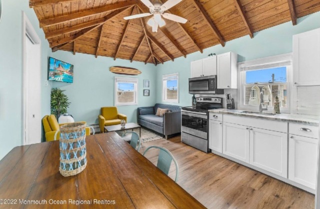 Beautiful condo steps away from the beach in Manasquan