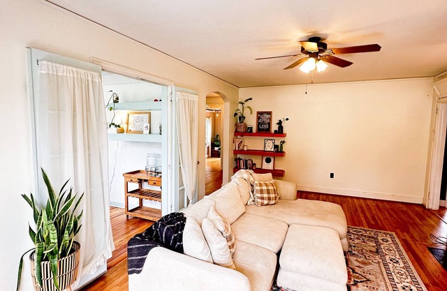 Beautiful cottage style home! 4 miles from the Augusta National!