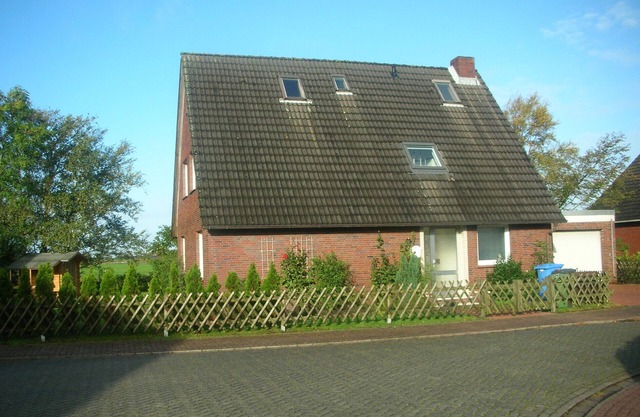 Beautiful fine apartment with garden, meadow, view of water and land