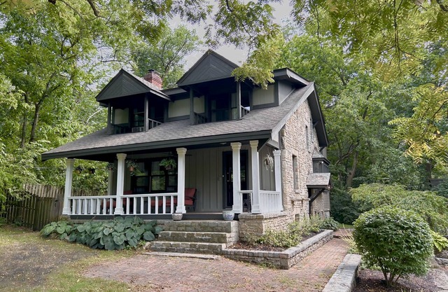 Beautiful Downtown Riverview Private 3-Bed Vacation Home