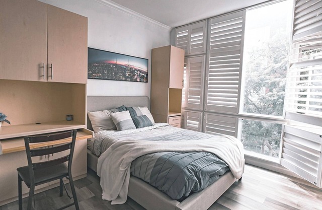 Beautiful Downtown San Diego Studio