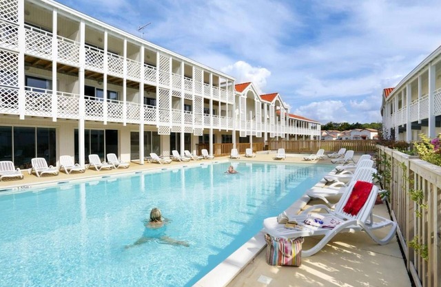 Beautiful duplex in a secure residence with swimming pool for 8 people in Mimizan plage