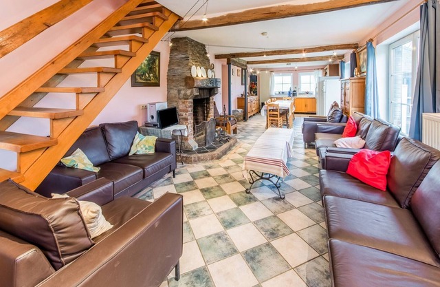 Beautiful Farmhouse in Brisy with Sauna
