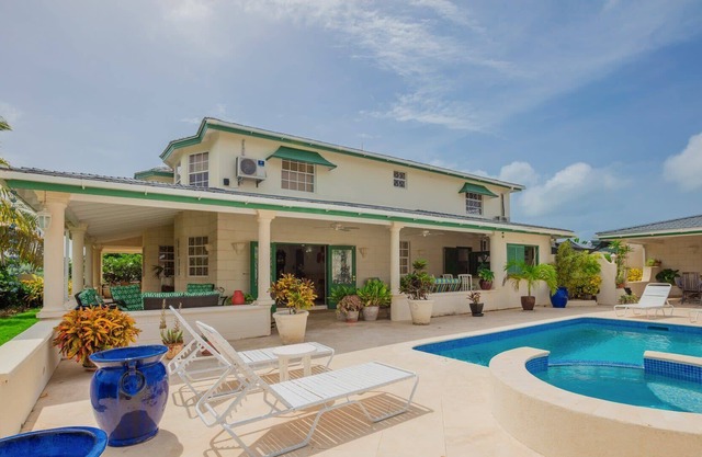 Beautiful four-bedroom villa with breathtaking sea views