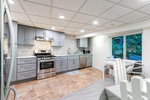 Beautiful Getaway in Scenic North Vancouver