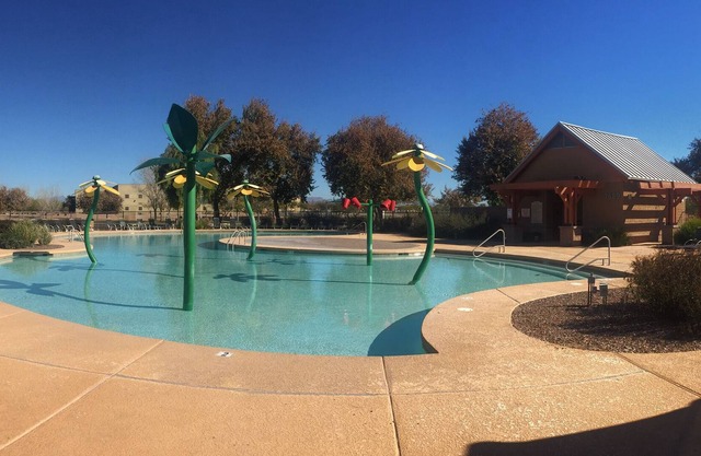 Beautiful Gilbert power ranch family friendly home