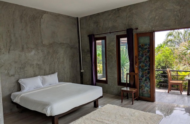 Beautiful Ground Floor 1-Bed Apartment 600m from the Beach