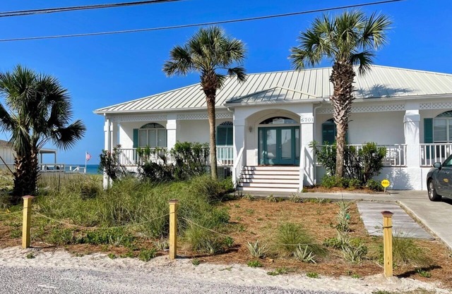 Beautiful Gulf Front Home in Thomas Drive Area