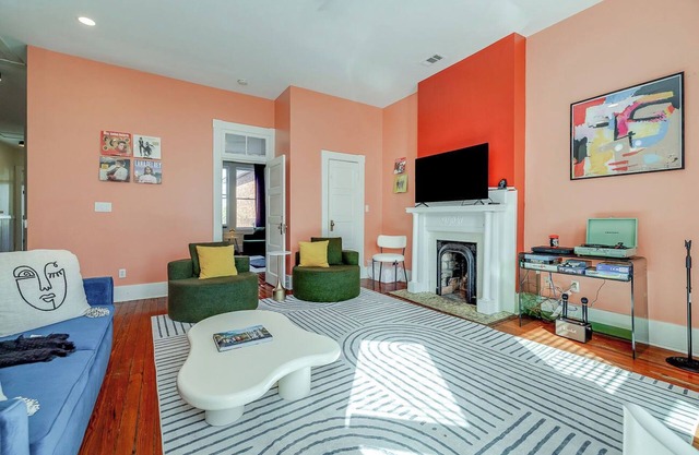 Beautiful Historic Home close to Downton/Forsyth park/Restaurants/Riverwalk