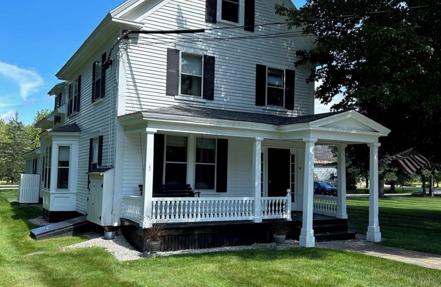 Beautiful Historic Home in Town - Nightly/Weekly/Monthly June-December