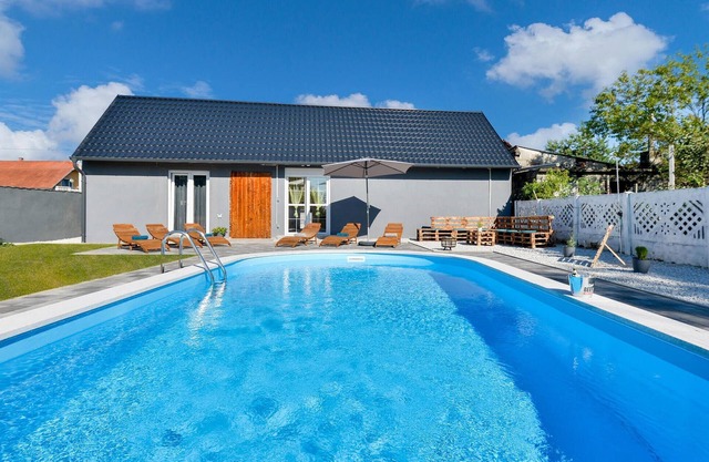 Beautiful home in Svibovec Podravski
