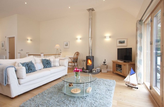 Beautiful holiday home, just a walk away from Talland beach.