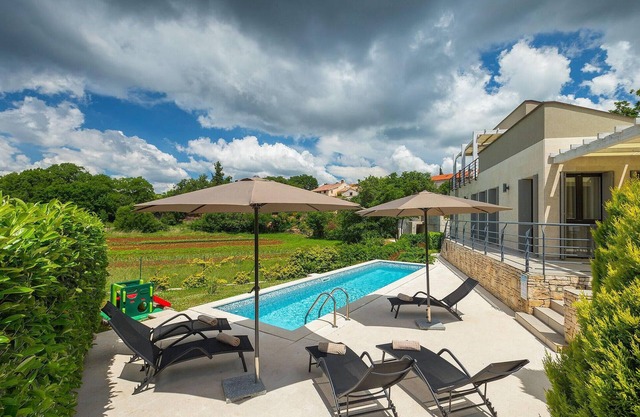 Beautiful home in Svetvincenat