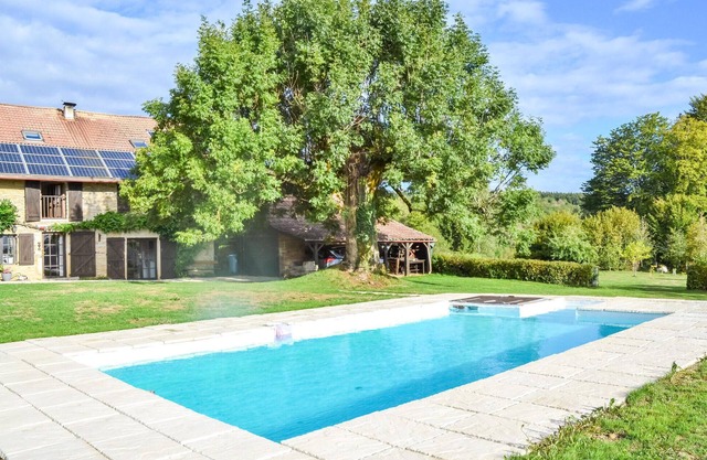 Beautiful home in Loisia with WiFi