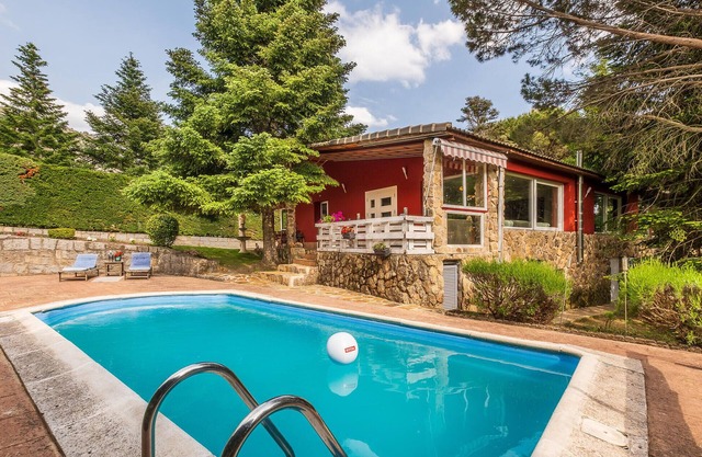 Beautiful home in Mataelpino