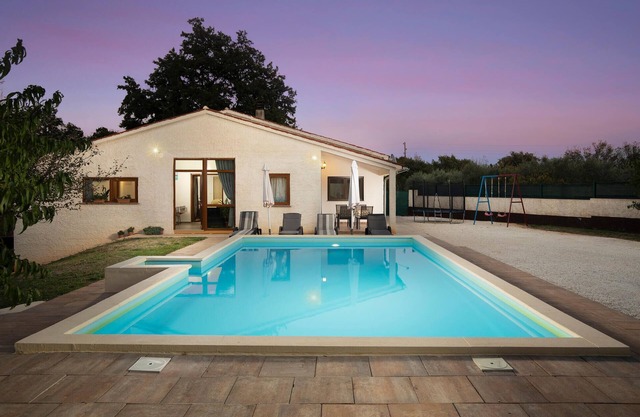 Beautiful home in Marcana with WiFi