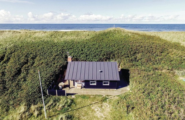 Beautiful home in Ulfborg with kitchen