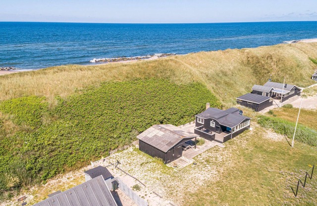 Beautiful home in Ulfborg with kitchen