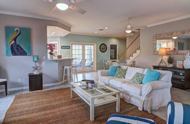 Beautiful Home with access to Resort Amenities and close to the Beach SF73/74
