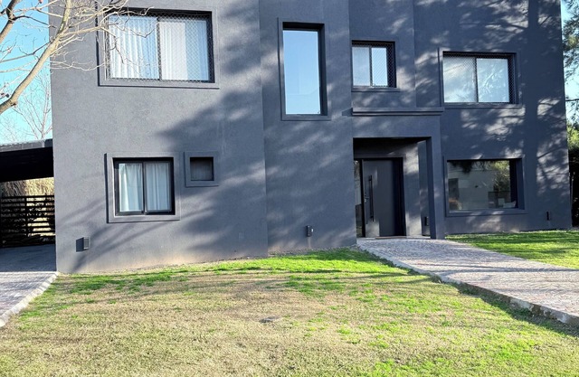 Beautiful house in Talar del Lago 2 Neighborhood