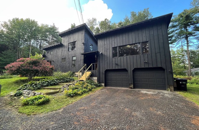 Beautiful House 10 min From Lake George